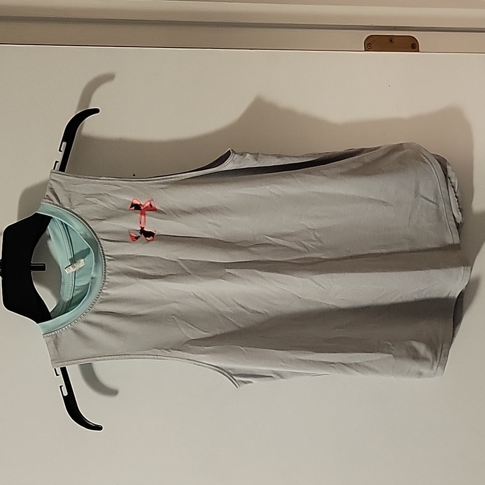 Under Armour tank top, size youth medium